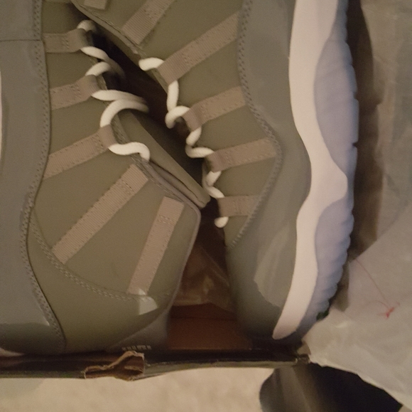 Air Jordan 11\'s Retro sz12 All Gray Brand New main image 5